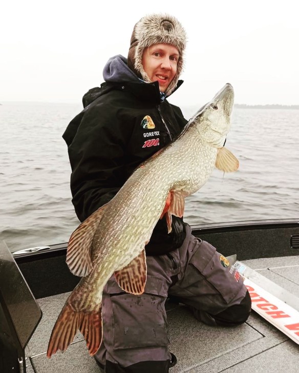 0A6E852B-BF12-4668-B505-8F14913ECF73